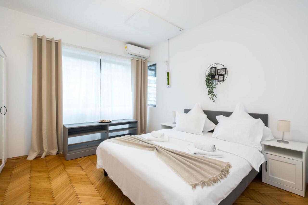 בוקרשט Aonia 2Bdr Apartment - P-Ta Romana View מראה חיצוני תמונה