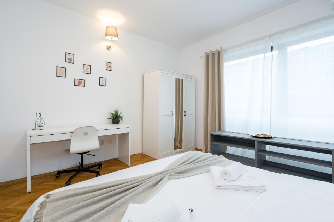 בוקרשט Aonia 2Bdr Apartment - P-Ta Romana View מראה חיצוני תמונה