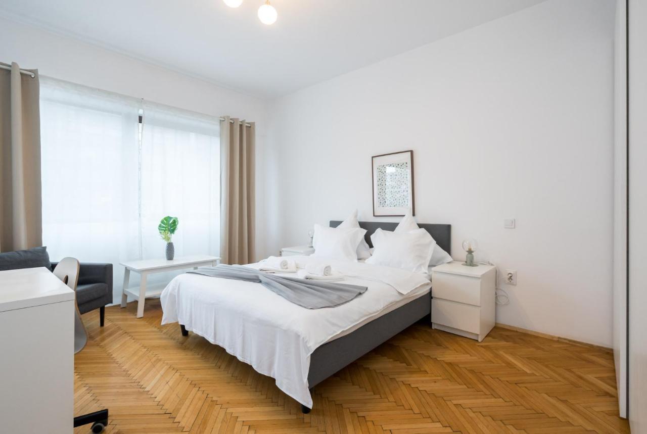 בוקרשט Aonia 2Bdr Apartment - P-Ta Romana View מראה חיצוני תמונה